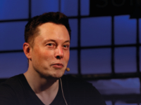 Граймс заявила, что Илон Маск игнорирует ее на фоне «медицинского кризиса» их ребенка