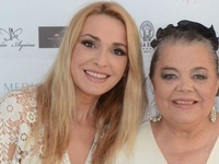 Ольга Сумская почтила память мамы-актрисы в третью годовщину ее смерти