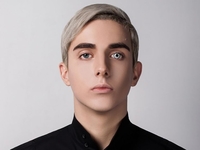 Обнаженный MELOVIN высказался в поддержку Президента