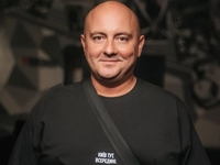 Юрий Ткач запостил селфи с известной кумой