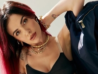 MamaRika показала, как выглядит после увеличения губ