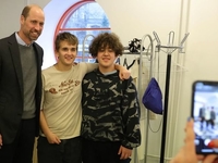 Принц Уильям встретился с украинскими детьми-беженцами во время визита в Эстонию