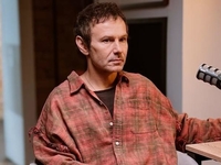 Вакарчук после обнародования декларации рассекретил, на что тратит военную зарплату