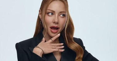 Тина Кароль показала, как в спортзале приседает со штангой