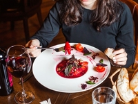 Живуть, щоб їсти! 5 знаків зодіаку, які є справжніми гурманами