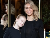 Дочь Узелкова получила особый подарок от волонтера в память о покойном отце