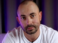 Бедняков показал себя с длинными волосами 18 лет назад