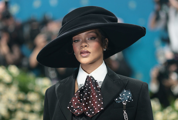 Рианна объявила о третьей беременности на красной дорожке Met Gala 2025