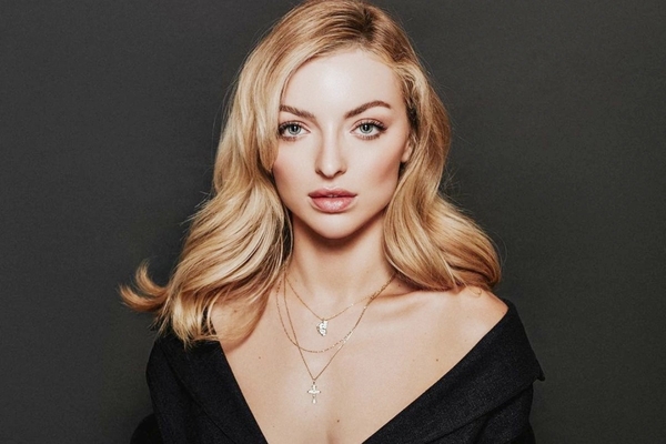 Дочь Клинта Иствуда и Фрэнсис Фишер объявила о второй беременности