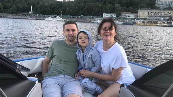 Муж Оли Цибульской впервые снялся с ней на обложку журнала