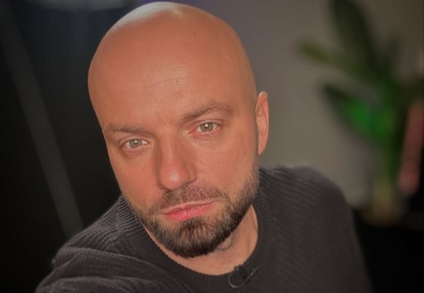 Слава Демин показал, как он и MamaRika выглядели 14 лет назад