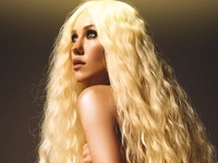 Смелый образ: Квиткова обнажила грудь в новой фотосессии