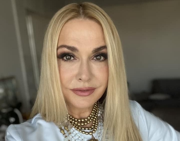 Сумская показала себя в откровенном образе в фотосессии 17 лет назад