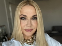 Сумская показала себя в откровенном образе в фотосессии 17 лет назад