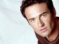 Объявлена официальная причина смерти звезды «Зачарованных» Джулиана Макмэхона