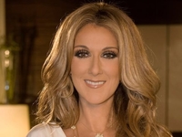 57-річна Селін Діон похвалився ефектною фотосесією у купальнику