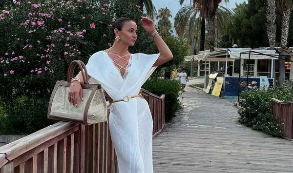 Гвоздьова звозила дітей на море в Туреччину і показалася в купальнику