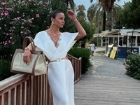 Гвоздьова звозила дітей на море в Туреччину і показалася в купальнику