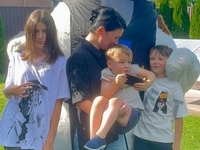 Многодетная мама Анастасия Приходько призналась, что строго запрещает своим детям