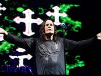 В Бирмингеме прошла церемония прощания с Оззи Осборном — фото, видео