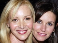 Кортни Кокс публично обратилась к Лизе Кудроу по случаю ее 62-летия