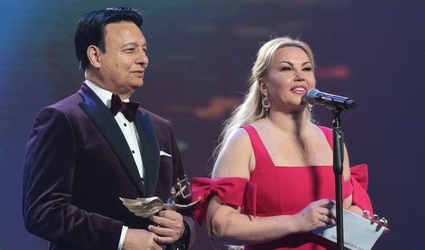 «Навіть не віриться, що тобі 70»: Камалія привітала ексчоловіка з ювілеєм