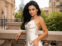 «Секундная реакция»: Тринчер показала, как охранники предотвратили нападение на нее