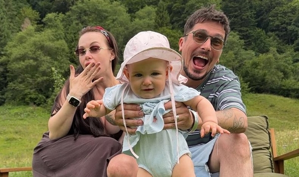 8-месячная дочь Позитива впервые посетила его выступление: милые кадры