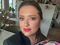 Могилевская снялась со старшей дочерью и показала себя в школьном возрасте