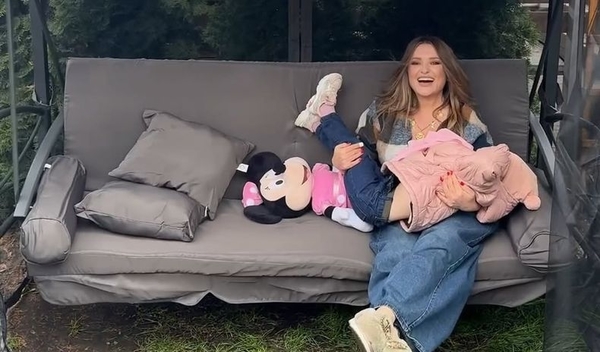 Могилевская отвела младшую дочь в садик и показала трогательное видео