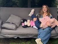 Могилевская отвела младшую дочь в садик и показала трогательное видео