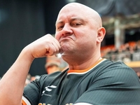 Юрий Ткач запостил редкое селфи с родным братом