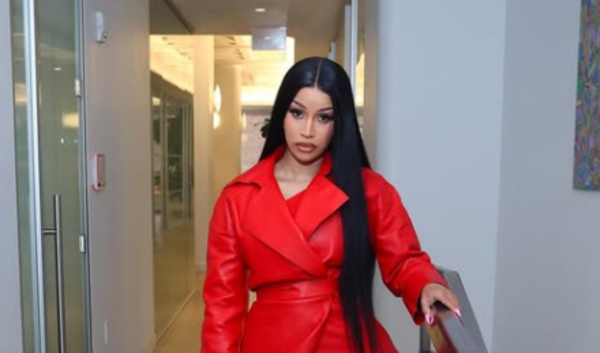 Карди Би объявила о беременности спустя год после рождения третьего ребенка