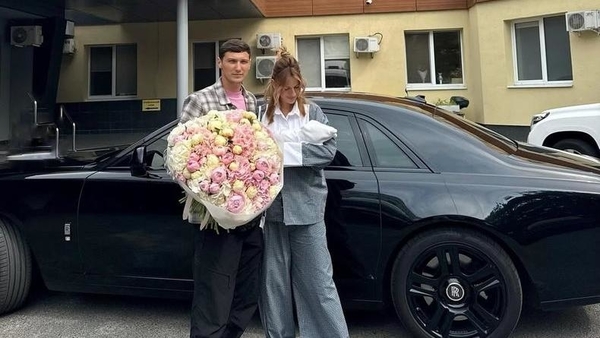 Леся Никитюк показала свежее селфи с отцом своего первенца