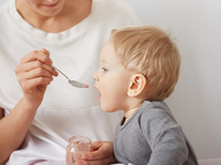 Переваги м'ясо-овочевого пюре з 12-го місяця HiPP для забезпечення необхідних поживних речовин