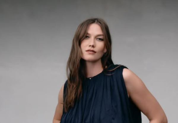 Супермодель Карли Клосс стала многодетной мамой