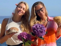 Полякова обратилась к Макрону с просьбой помочь ее подруге-россиянке