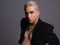 MELOVIN впервые признался, что менял в своей внешности