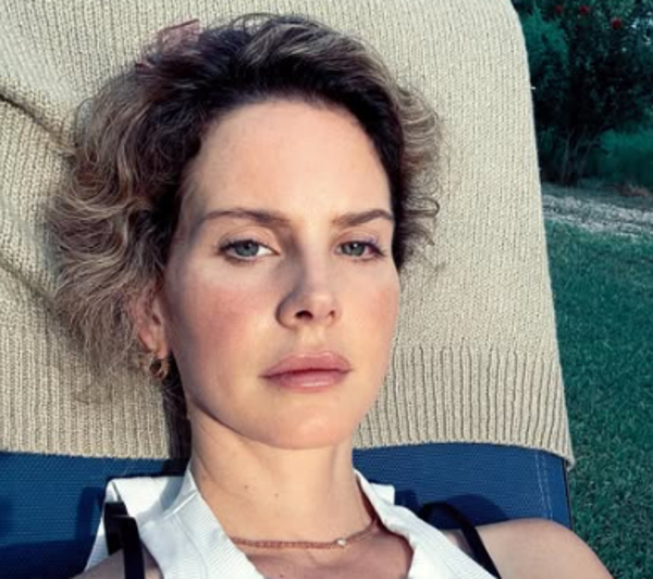 Лана Дель Рей ответила на слухи о пластической операции