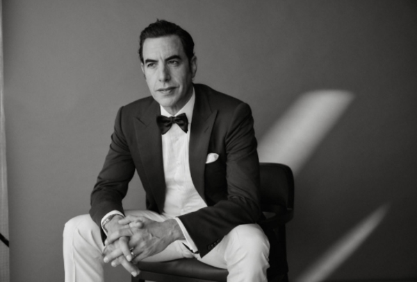 Звезда «Бората» закрутил роман с моделью OnlyFans, которая вдвое его моложе