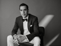 Звезда «Бората» закрутил роман с моделью OnlyFans, которая вдвое его моложе