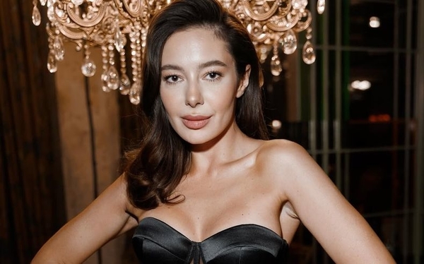 У известной украинской блогерши разорвался грудной имплант