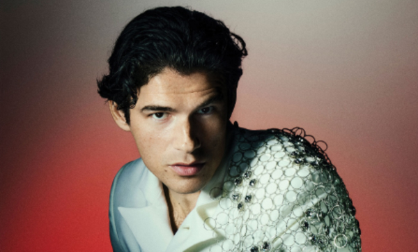 Звезды «Эмили в Париже» Пак и Форман расстались после двух лет отношений