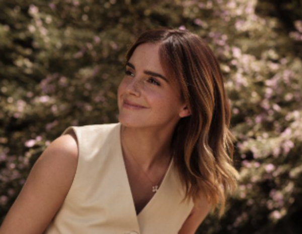 Эмма Уотсон спровоцировала слухи о помолвке с бойфрендом