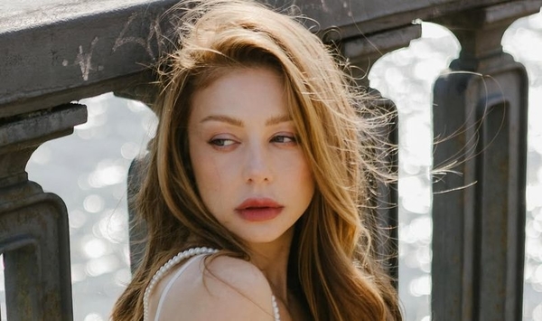 Тина Кароль дала редкий комментарий о смерти мужа и поддержала вдову военного