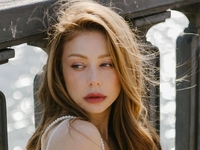 Тина Кароль дала редкий комментарий о смерти мужа и поддержала вдову военного