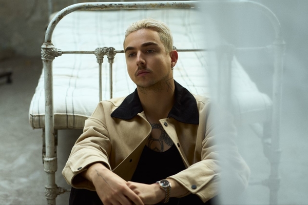 MÉLOVIN представил лирическую работу «Просто лети»