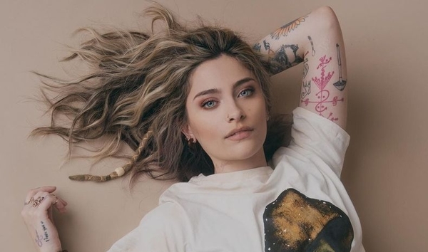 Стало известно, какую сумму получила дочь Майкла Джексона в виде выплат от наследства