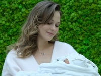 Кошмал с 7-месячной дочерью экстренно госпитализировали посреди ночи