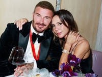 Жена Бекхэма показала, как они отпраздновали получение им рыцарского звания